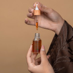 Bộ Kit Skin O2 Ultra Glow Serum + Free Peptide Mask-san-pham/bo-kit-skin-o2-ultra-glow-serum-free-peptide-mask/so2-ultra-glow-serum-image-product-modelholdinguncapped-034.jpg